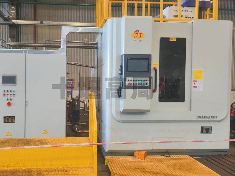 支重輪、托鏈輪淬火機床